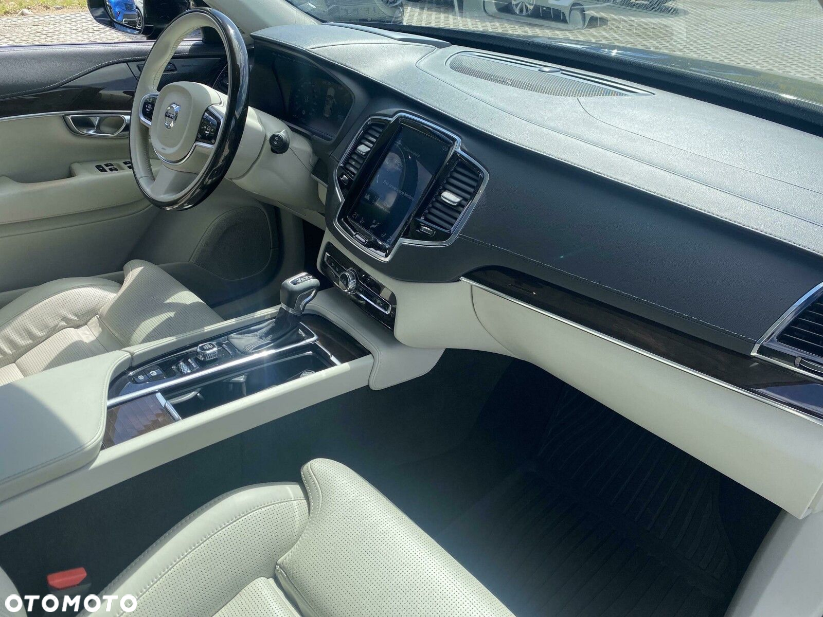 Volvo XC 90 - 20
