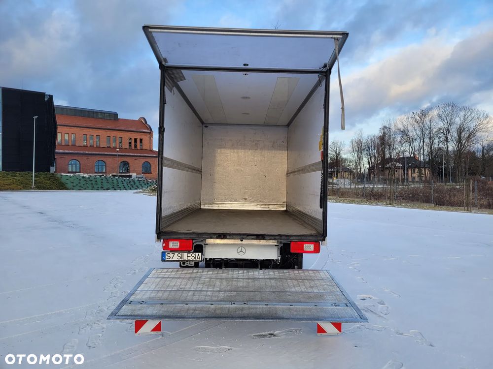 Mercedes-Benz Sprinter - 20