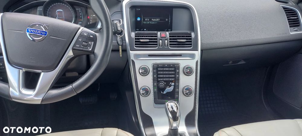 Volvo XC 60 D4 Drive-E Ocean Race - 18