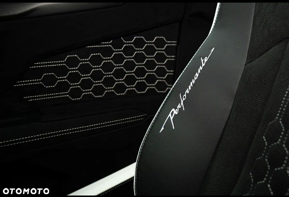 Lamborghini Urus - 16