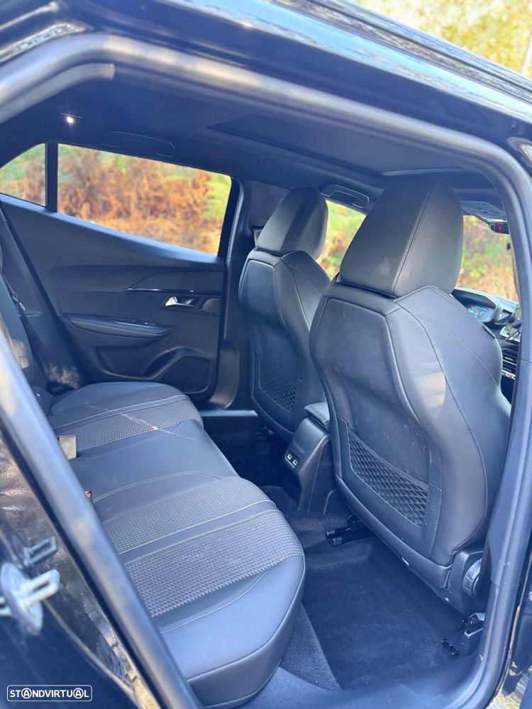 Peugeot e-2008 50 kWh GT - 22