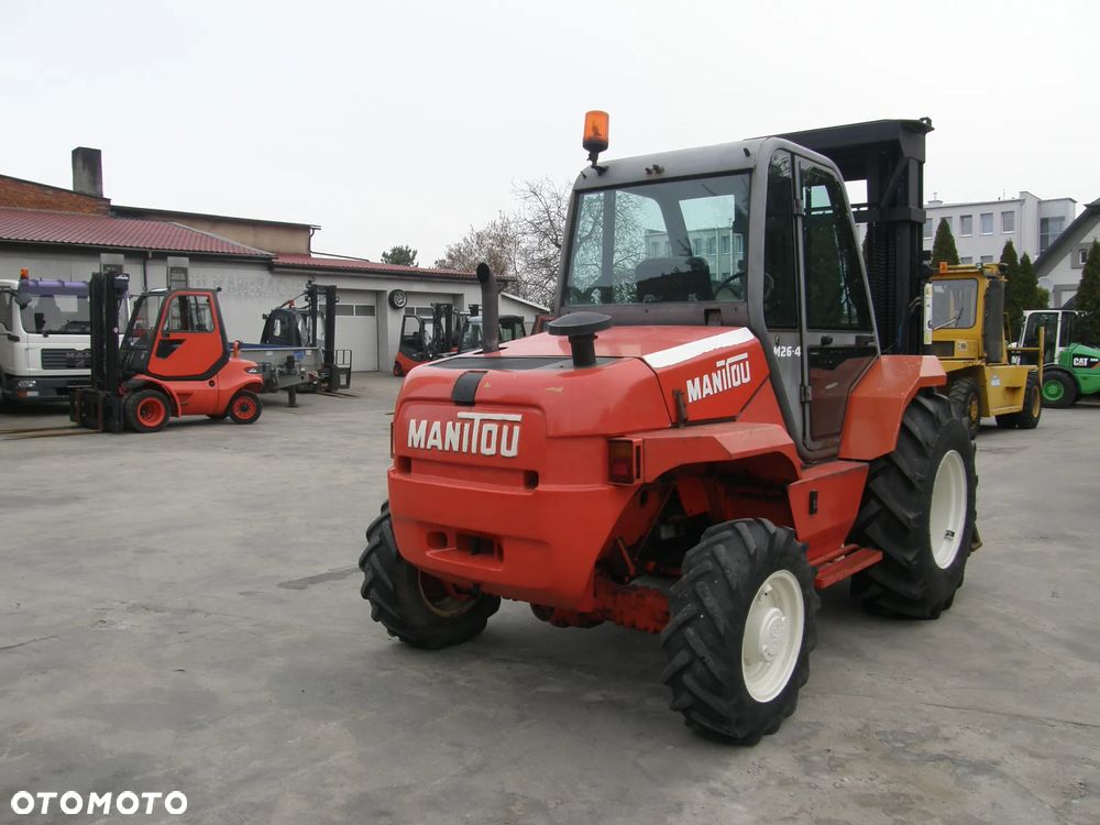 Manitou M26-4 4x4 2004 2100h maszt 10m kosz sprowadzony - 20