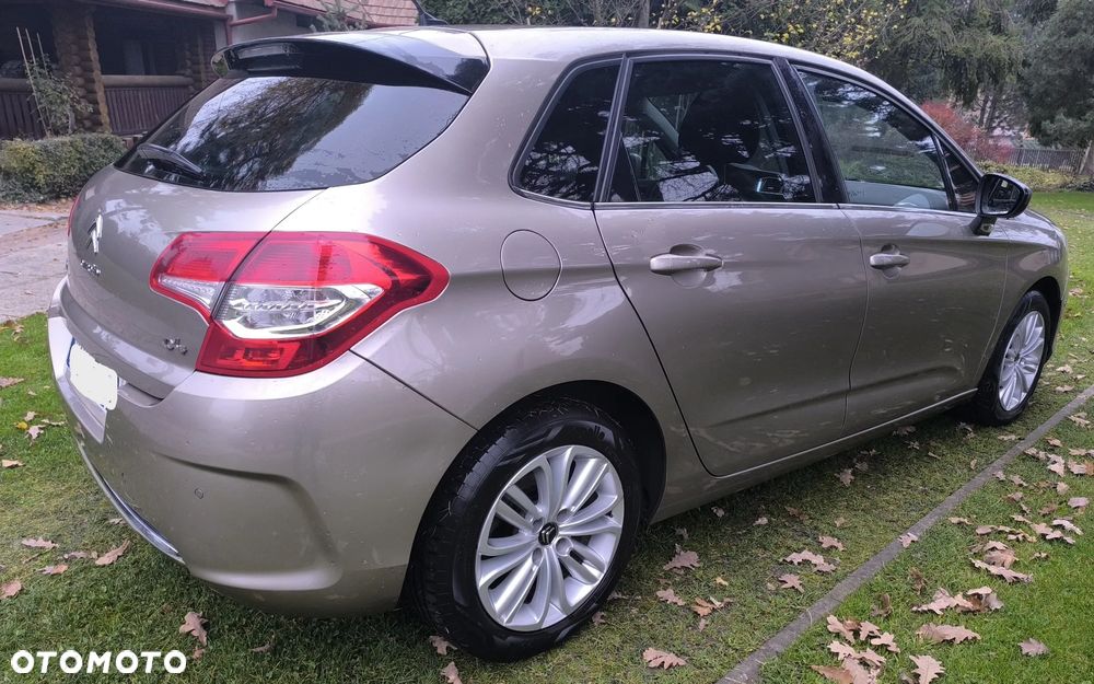 Citroën C4 e-HDi 115 Exclusive - 9