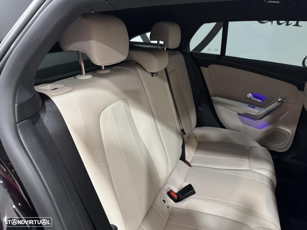 Mercedes-Benz CLA 180 d Shooting Brake Business Solutions - 44