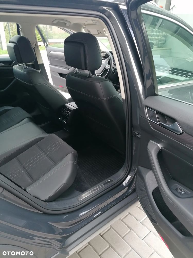 Volkswagen Passat - 27