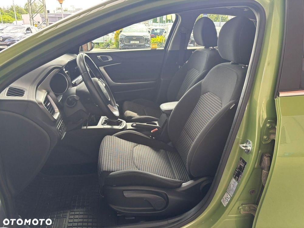 Kia XCeed - 13