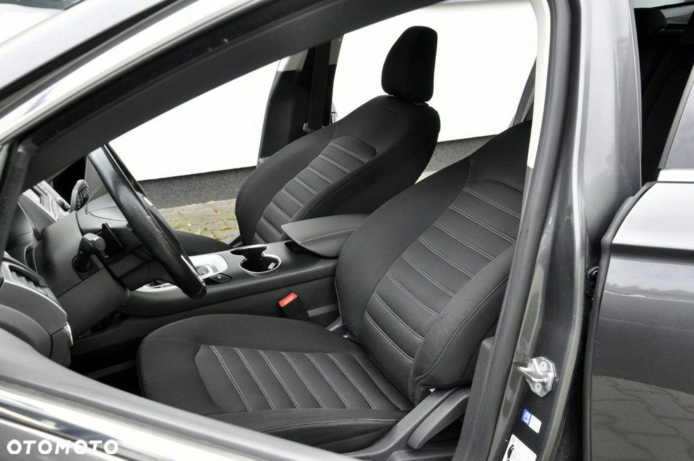 Ford Mondeo - 37