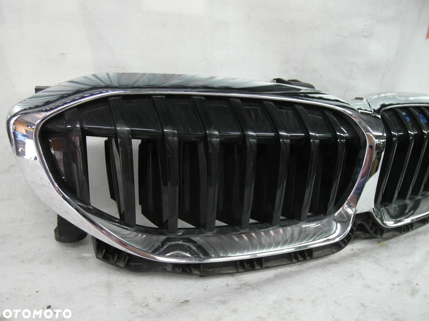 BMW 3 G20 G21 M Pakiet grill nerki żaluzja 5A22C60 - 2