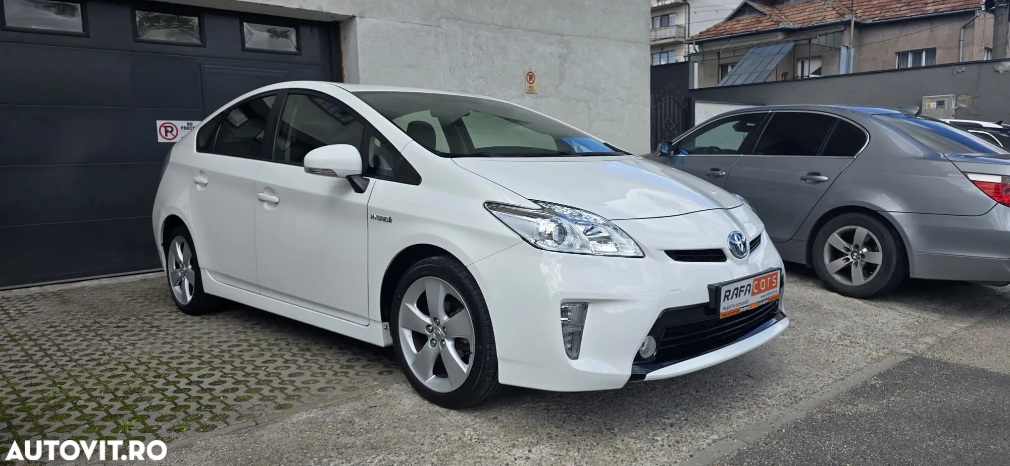 Toyota Prius (Hybrid) Executive - 20