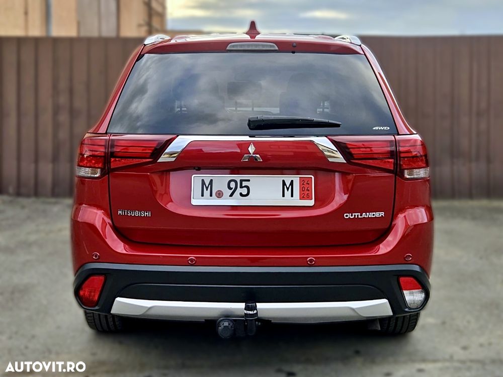 Mitsubishi Outlander 2.2 DI-D 4WD Automatik Top - 13