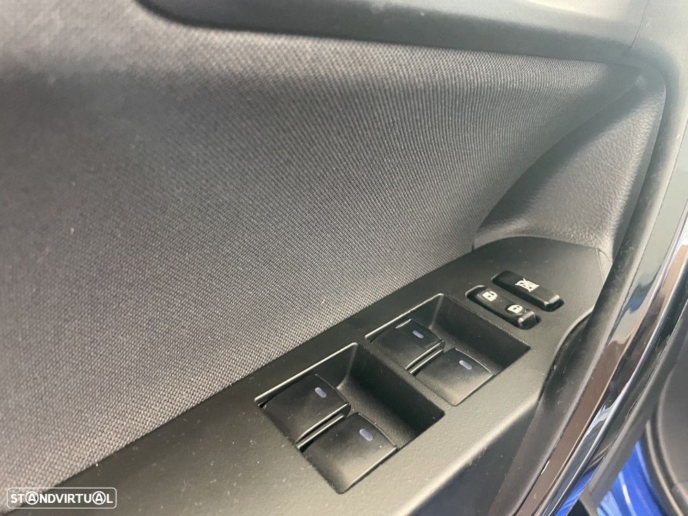 Toyota Auris 1.8 HSD Comfort +P.Techno+P.Sport - 20
