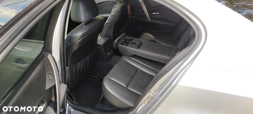 BMW Seria 5 - 16