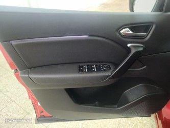 Renault Captur TCe 140 EDC GPF BUSINESS EDITION - 17