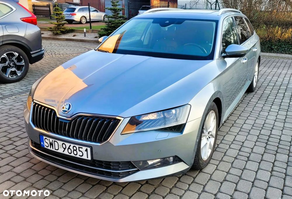Skoda Superb 2.0 TDI Style - 2