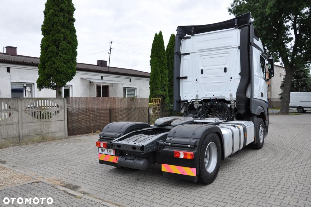 Mercedes-Benz Actros - 3