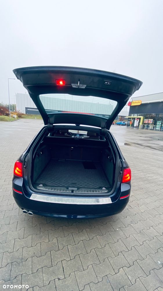 BMW Seria 5 525d xDrive Sport-Aut Modern Line - 11