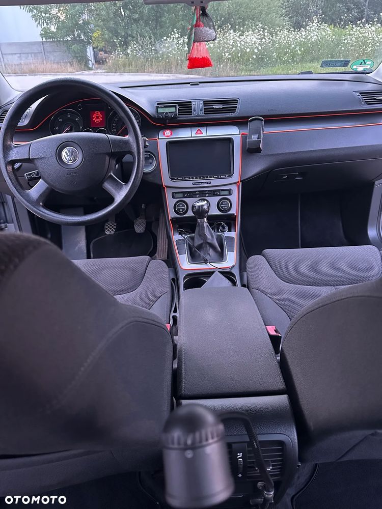Volkswagen Passat - 31
