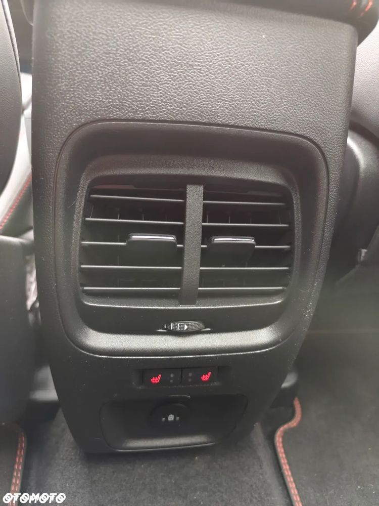 Ford Kuga 2.5 FHEV AWD ST-Line X - 23