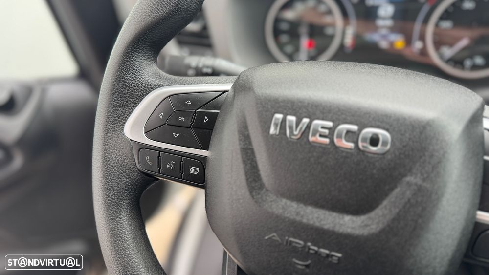 Iveco Daily 3.0 35S16H C/ Plat. Elevatória - 29