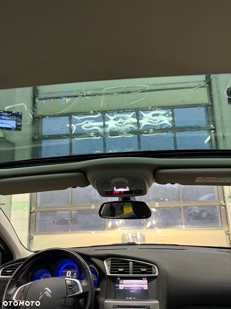 Citroën C4 PureTech e-THP 130 Business Class - 24