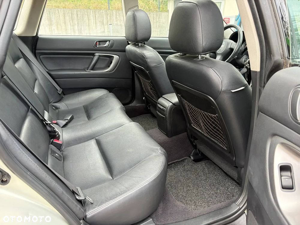 Subaru Outback - 10