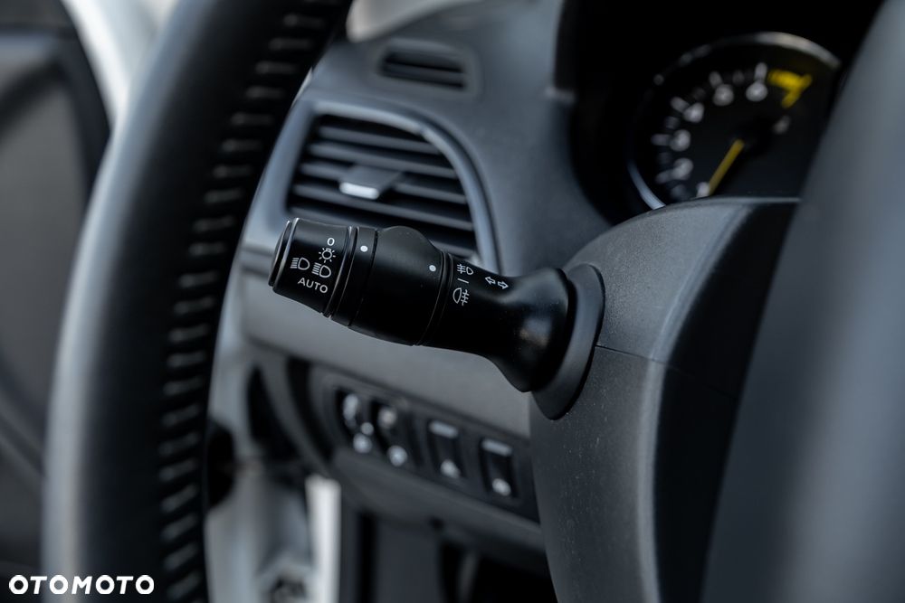 Renault Megane ENERGY TCe 115 Start & Stop Bose Edition - 36