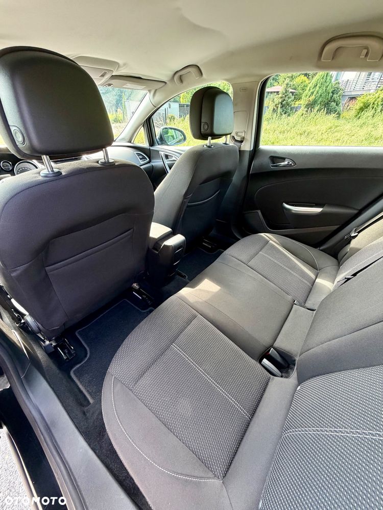 Opel Astra 1.6 Turbo - 20