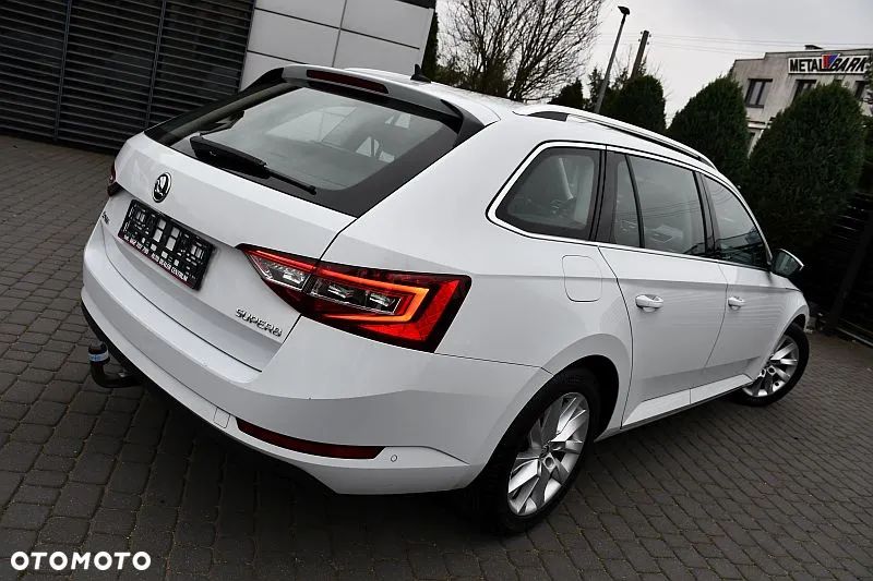 Skoda Superb 2.0 TDI Sportline - 4