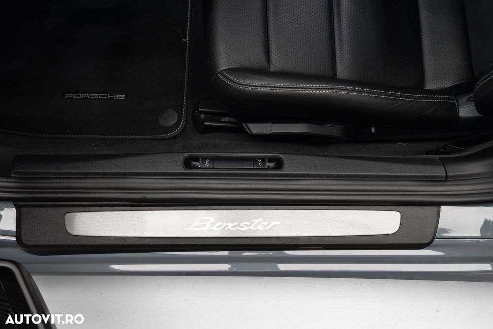 Porsche Boxster - 12