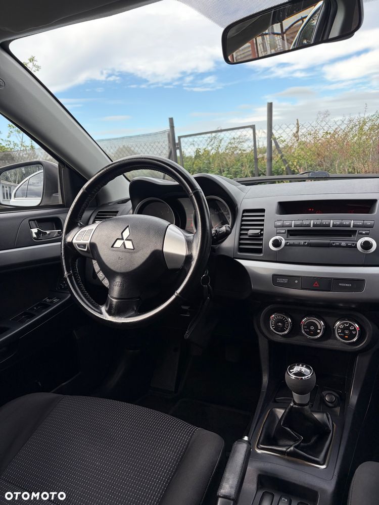 Mitsubishi Lancer - 6