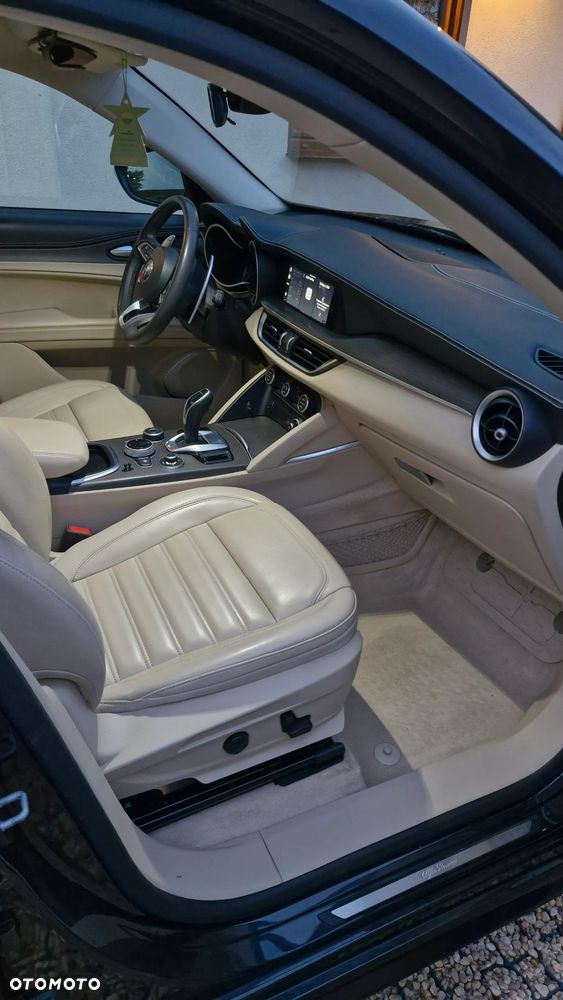 Alfa Romeo Stelvio 2.0 Turbo TI Q4 - 6