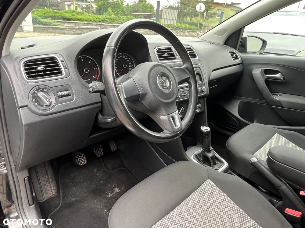 Volkswagen Polo - 13