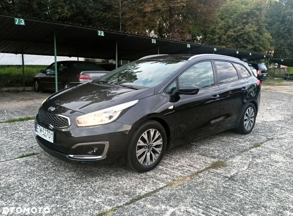 Kia Ceed - 11