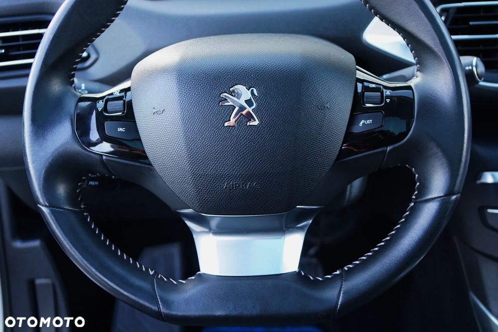 Peugeot 308 BlueHDi 130 Stop & Start Allure Business-Paket - 34