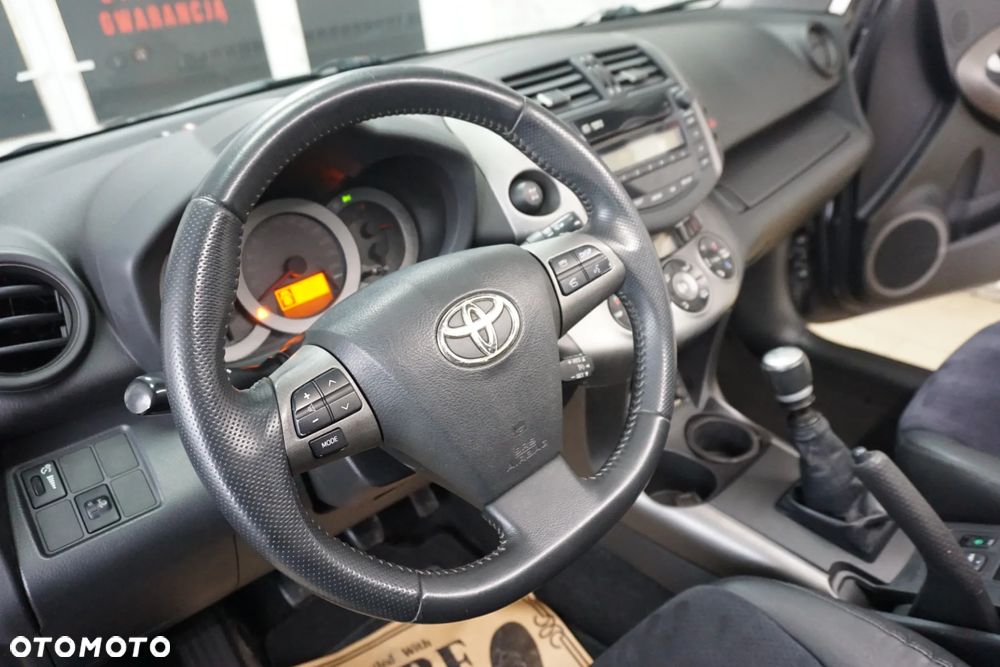Toyota RAV4 2.2 D-4D 4x4 - 20