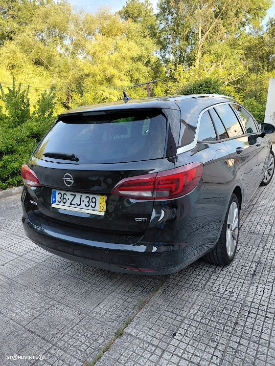 Opel Astra Sports Tourer - 3