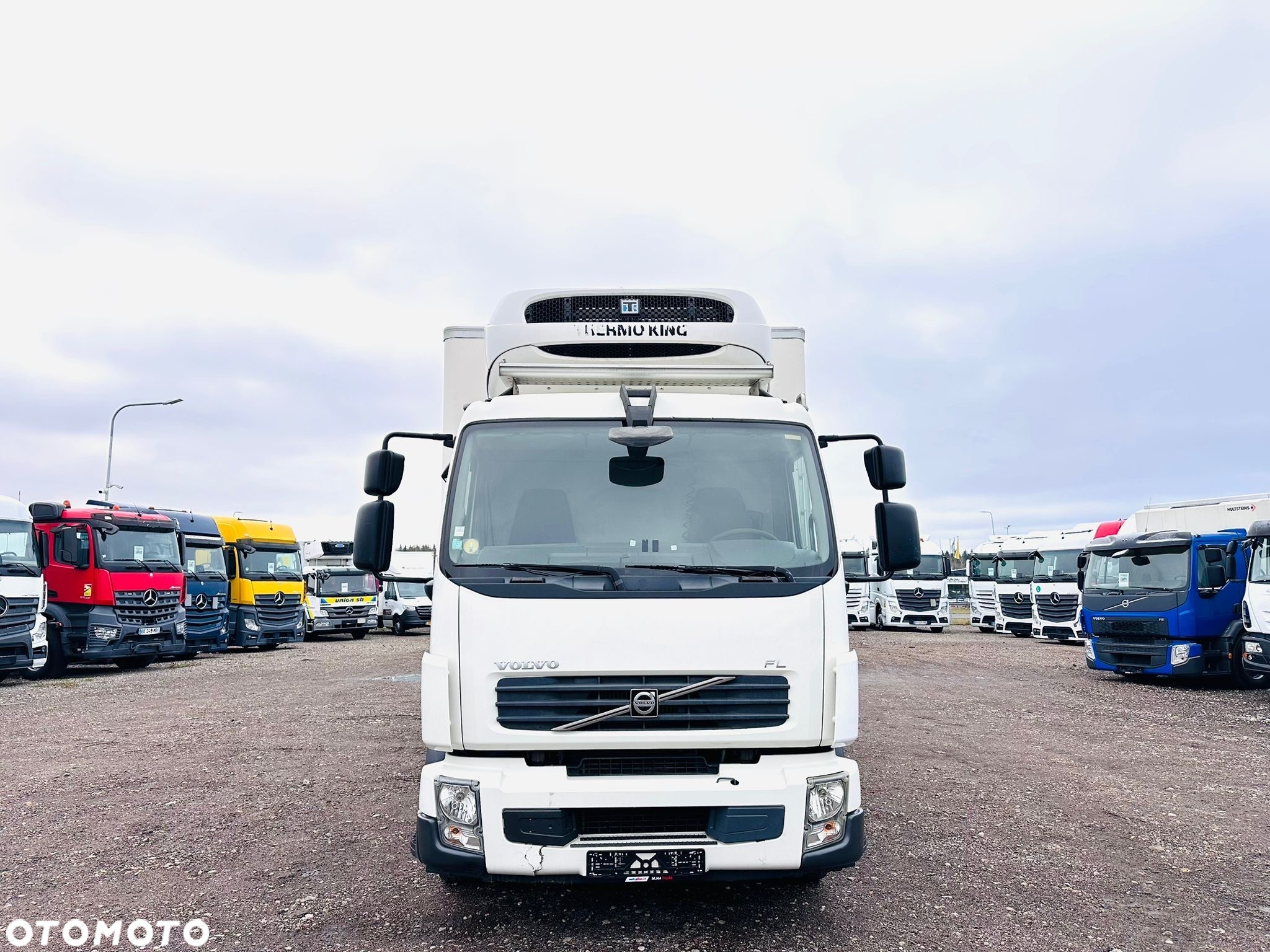 Volvo FL 260 / CHŁODNIA z TERMOKING AGREGAT / DMC 16000kg / WINDA - 2