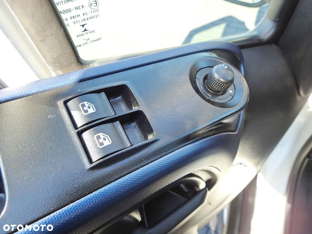 Iveco DAILY 70C18 KONTENER WINDA 14 PALET WEBASTO TEMPOMAT NAWIGACJA LEDY BLIŹNIACZE KOŁA KLIMATYZACJA  180KM - 28