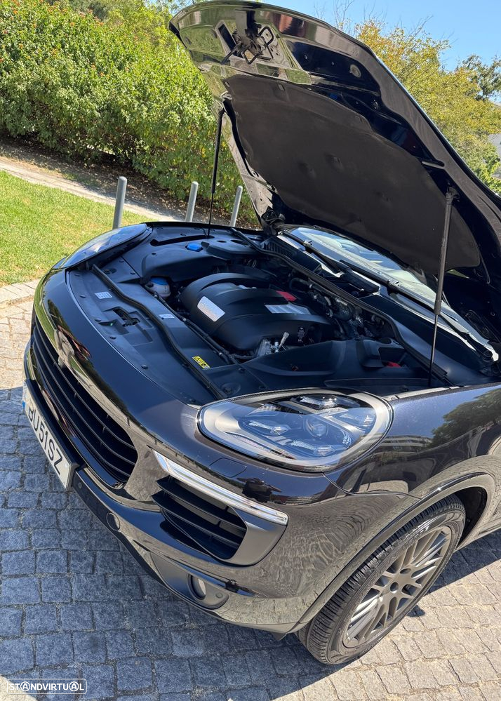Porsche Cayenne S E-Hybrid - 11