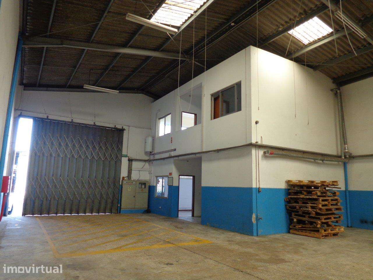 Armazém industrial, Canelas, saída A29 - nó de Canelas - Grande imagem: 4/24
