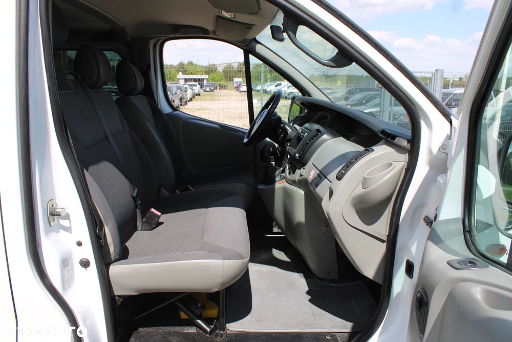 Opel Vivaro - 22