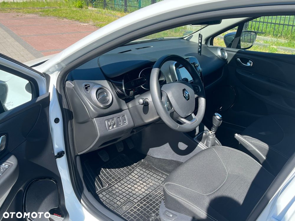 Renault Clio - 10
