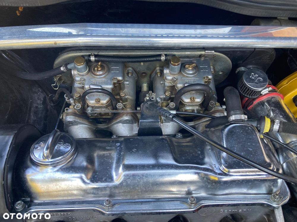 Volkswagen Golf - 8