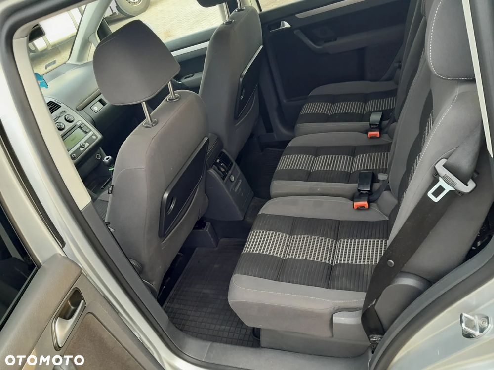 Volkswagen Touran 1.9 TDI Welcome - 7