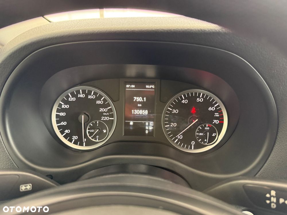 Mercedes-Benz VITO/METRIS - 22