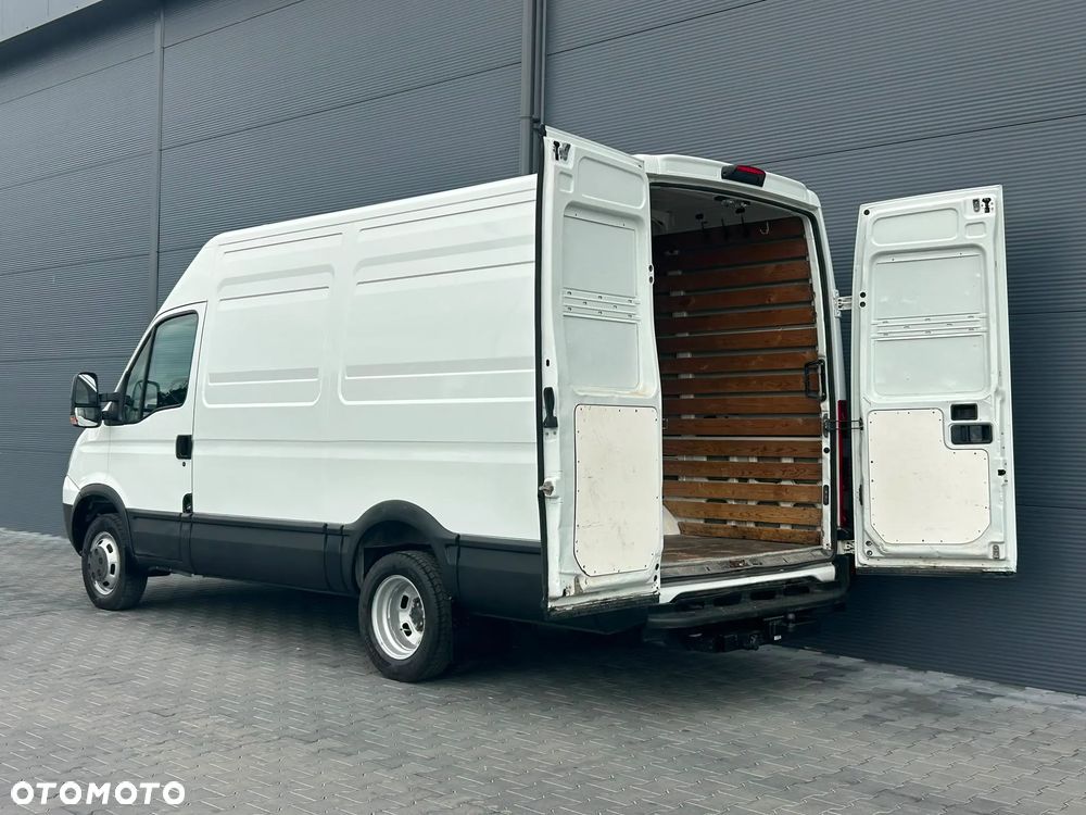 Iveco Daily 40C18 35C18 3.0 HPI L3H2 Średniak **Hak 3,5t.**NA BLIŹNIAKACH**Sprowadzony**2011R** - 8
