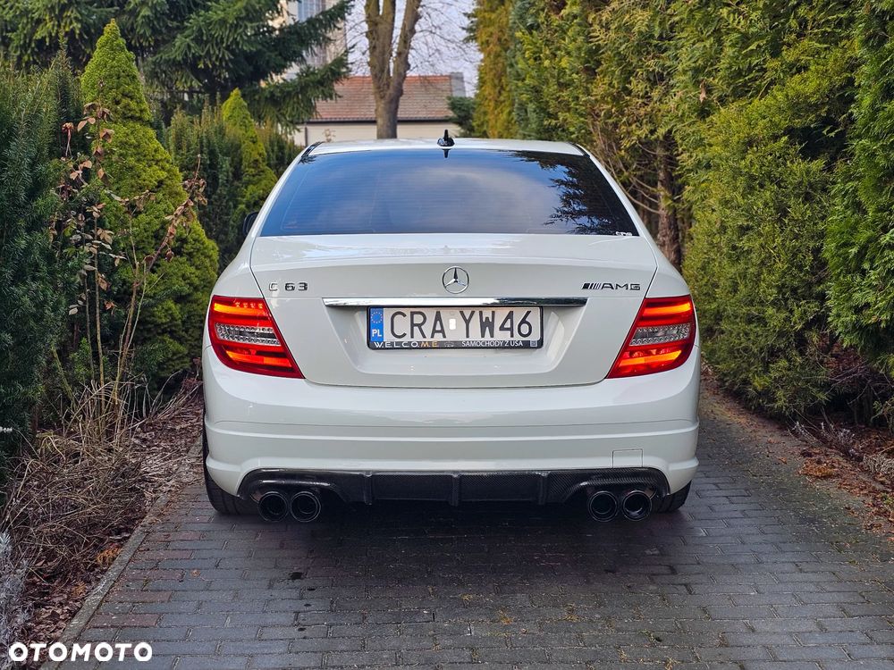 Mercedes-Benz Klasa C 63 AMG 7G-TRONIC - 12