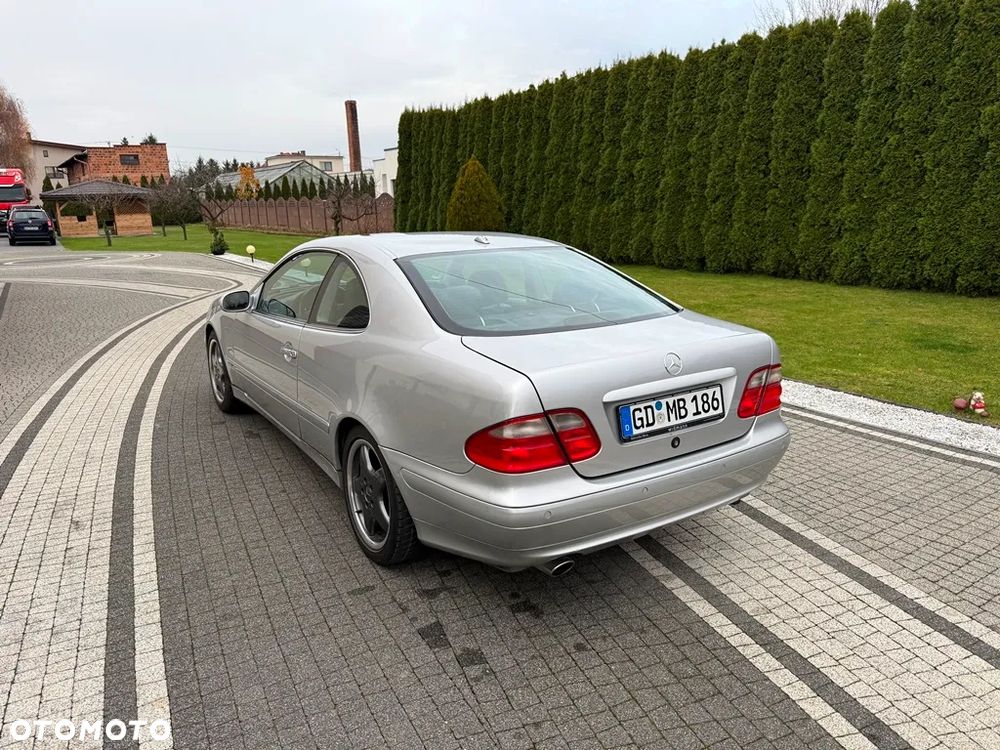 Mercedes-Benz CLK 320 - 13