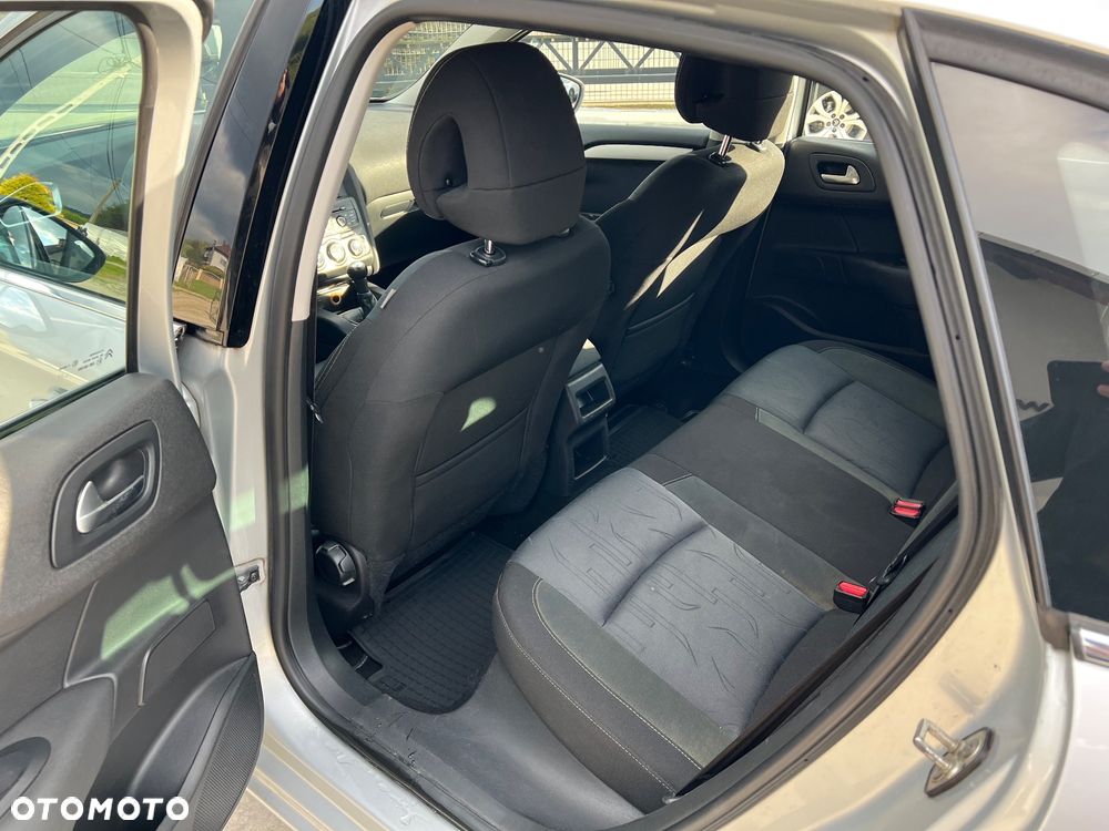 Citroën C4 1.6 HDi Seduction - 19