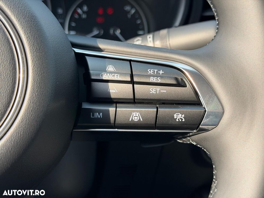 Mazda 3 e-Skyactiv X186 AT MHEV Exclusive-Line - 17